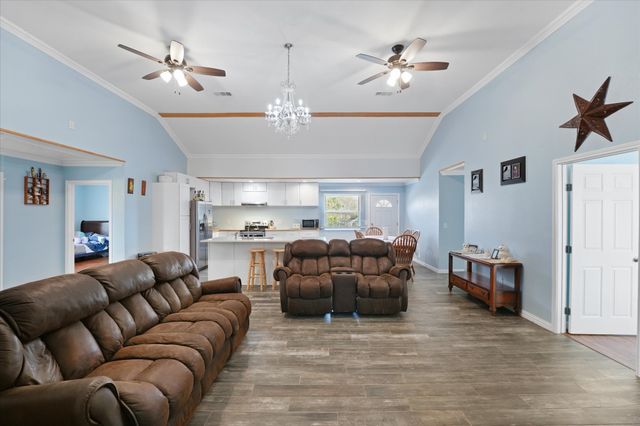 4138 County Road 1083, Celeste, TX 75423