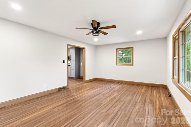 3781 S 226 Highway, Bakersville, NC 28705