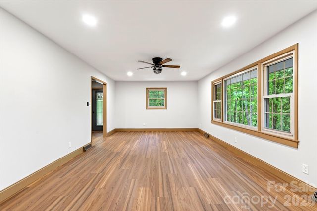 3781 S 226 Highway, Bakersville, NC 28705