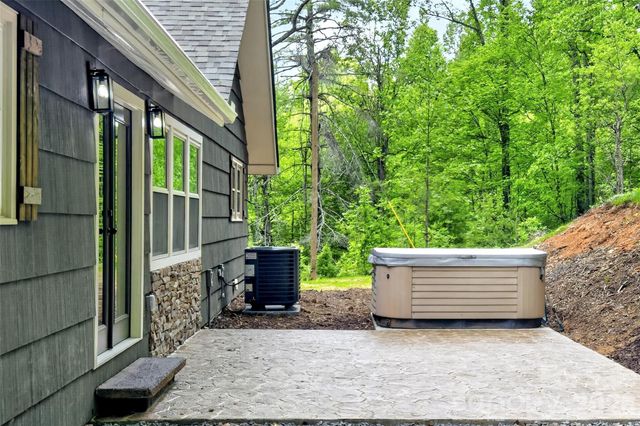 3781 S 226 Highway, Bakersville, NC 28705