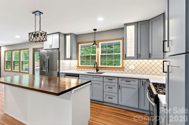 3781 S 226 Highway, Bakersville, NC 28705