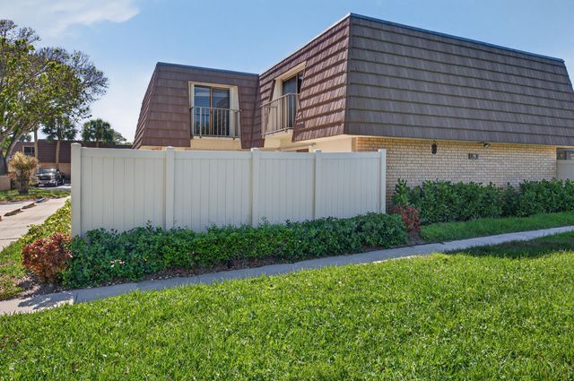 7811 78th Way, West Palm Beach, FL 33407