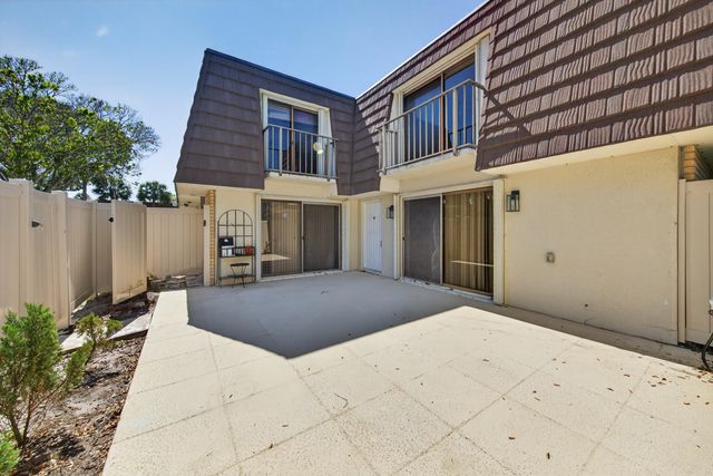 7811 78th Way, West Palm Beach, FL 33407