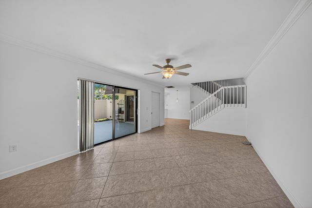 7811 78th Way, West Palm Beach, FL 33407