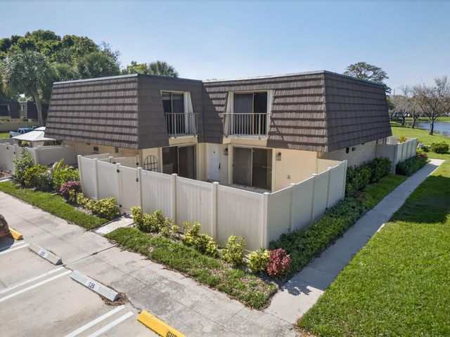 7811 78th Way, West Palm Beach, FL 33407