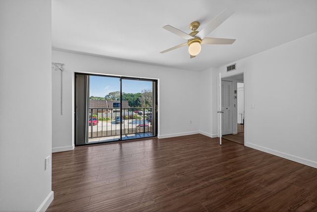 7811 78th Way, West Palm Beach, FL 33407