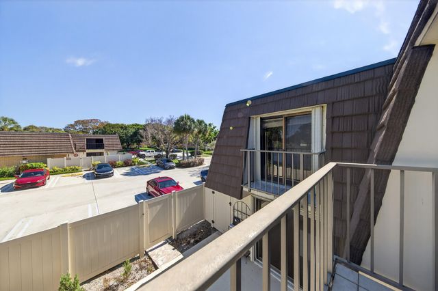 7811 78th Way, West Palm Beach, FL 33407