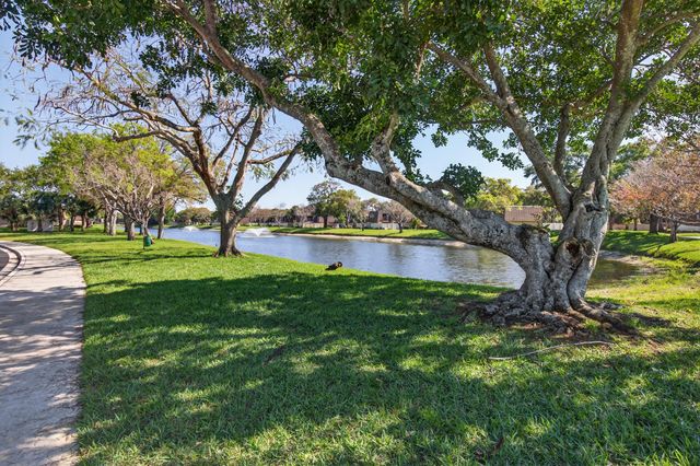 7811 78th Way, West Palm Beach, FL 33407