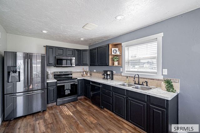 3886 E Cobalt Drive, Idaho Falls, ID 83401