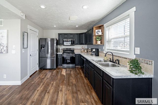 3886 E Cobalt Drive, Idaho Falls, ID 83401