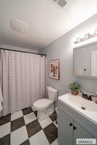 3886 E Cobalt Drive, Idaho Falls, ID 83401