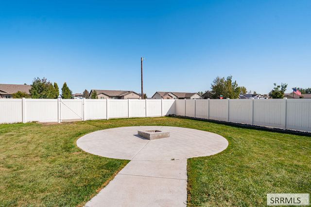 3886 E Cobalt Drive, Idaho Falls, ID 83401