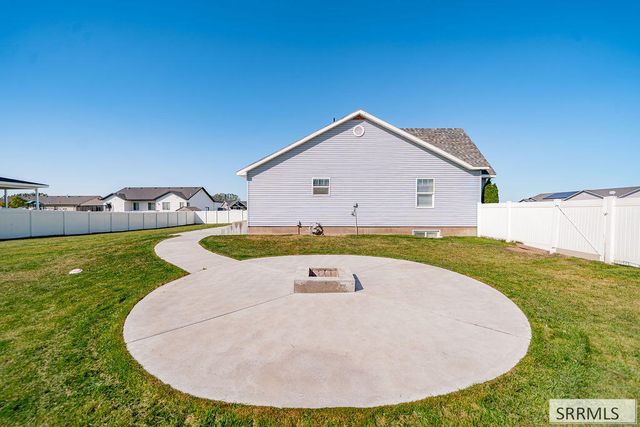 3886 E Cobalt Drive, Idaho Falls, ID 83401