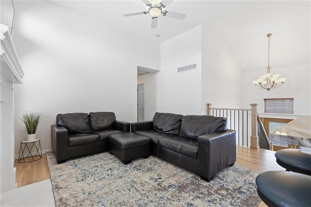 15603 Cedar Street, Basehor, KS 66007