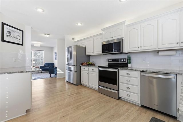 15603 Cedar Street, Basehor, KS 66007