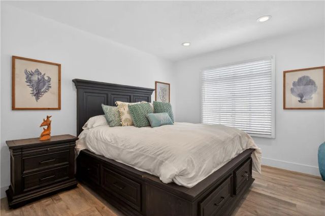 2212 W Oceanfront, Newport Beach, CA 92663