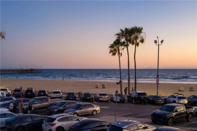2212 W Oceanfront, Newport Beach, CA 92663