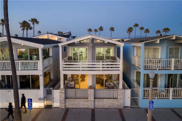 2212 W Oceanfront, Newport Beach, CA 92663