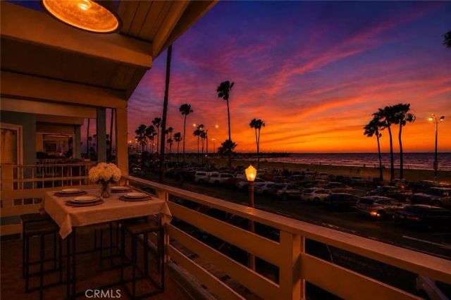 2212 W Oceanfront, Newport Beach, CA 92663