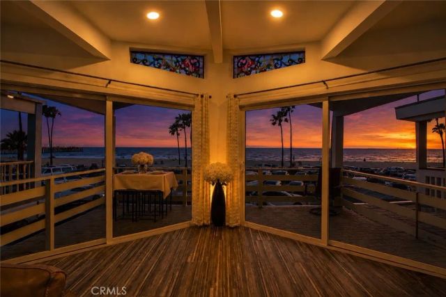 2212 W Oceanfront, Newport Beach, CA 92663