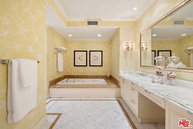 603 Ocean Avenue 2A, Santa Monica, CA 90402