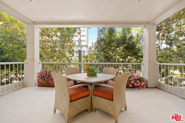 603 Ocean Avenue 2A, Santa Monica, CA 90402