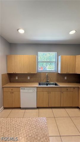 2902 Colin AVE S, Lehigh Acres, FL 33976