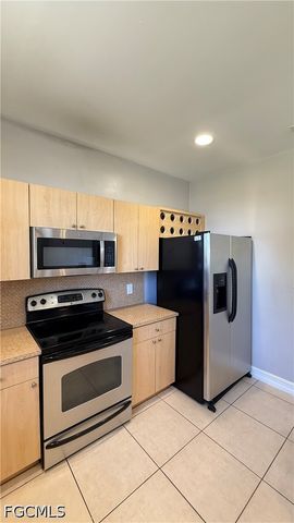 2902 Colin AVE S, Lehigh Acres, FL 33976