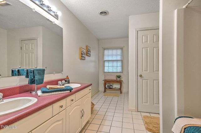 19184 Spoon Gap Road, Abingdon, VA 24211