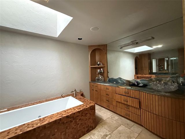 1004 Oak Tree Drive, Edmond, OK 73025