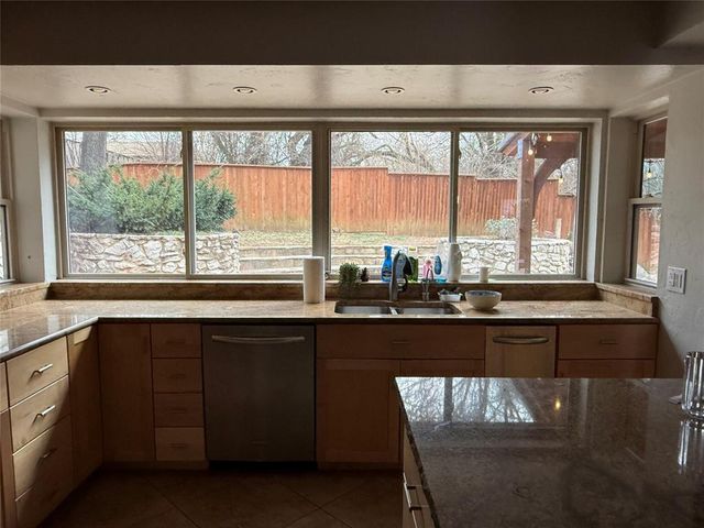 1004 Oak Tree Drive, Edmond, OK 73025