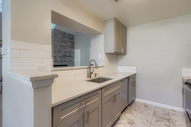 6761 S Ivy Way B4, Centennial, CO 80112