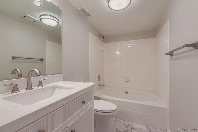 6761 S Ivy Way B4, Centennial, CO 80112