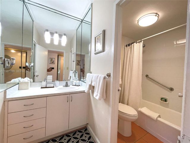 100 Lincoln Rd 836, Miami Beach, FL 33139