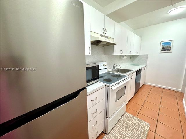 100 Lincoln Rd 836, Miami Beach, FL 33139