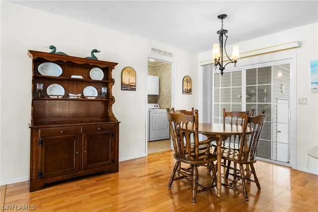 289 Riverwood RD, Naples, FL 34114