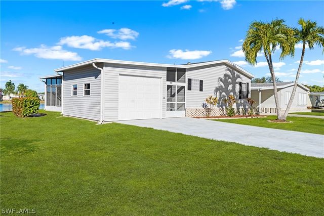 289 Riverwood RD, Naples, FL 34114