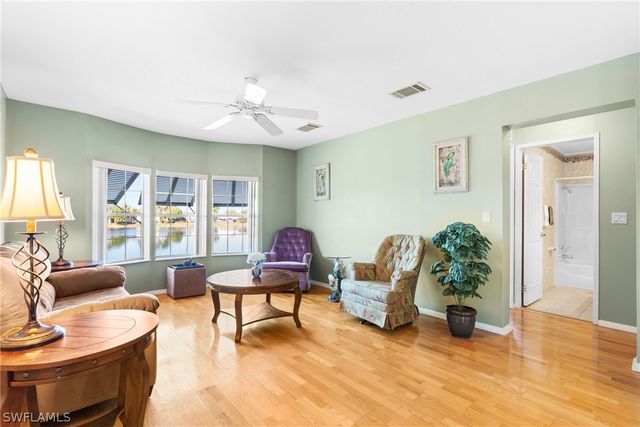 289 Riverwood RD, Naples, FL 34114