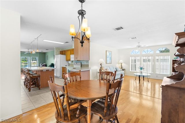 289 Riverwood RD, Naples, FL 34114