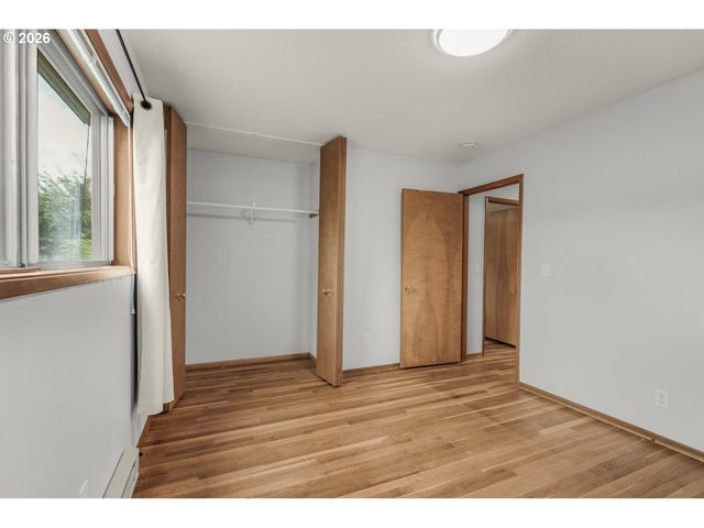 12295 Se MAIN St, Portland, OR 97233