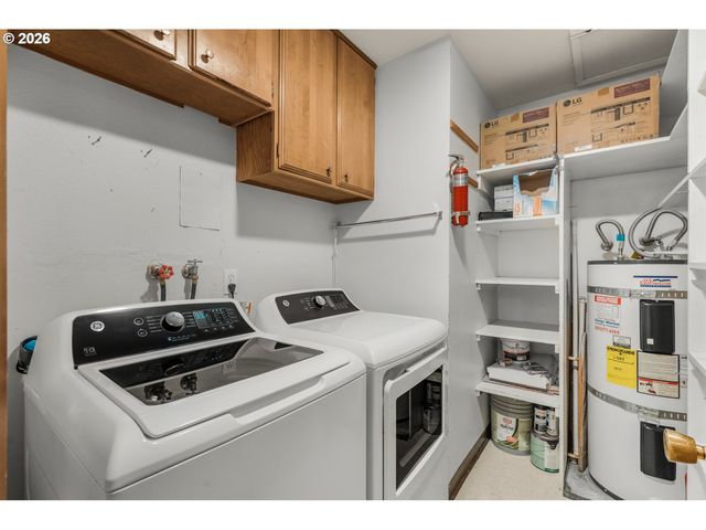 12295 Se MAIN St, Portland, OR 97233