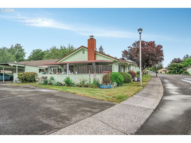 12295 Se MAIN St, Portland, OR 97233