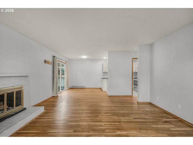 12295 Se MAIN St, Portland, OR 97233