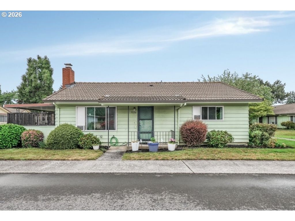 12295 Se MAIN St, Portland, OR 97233