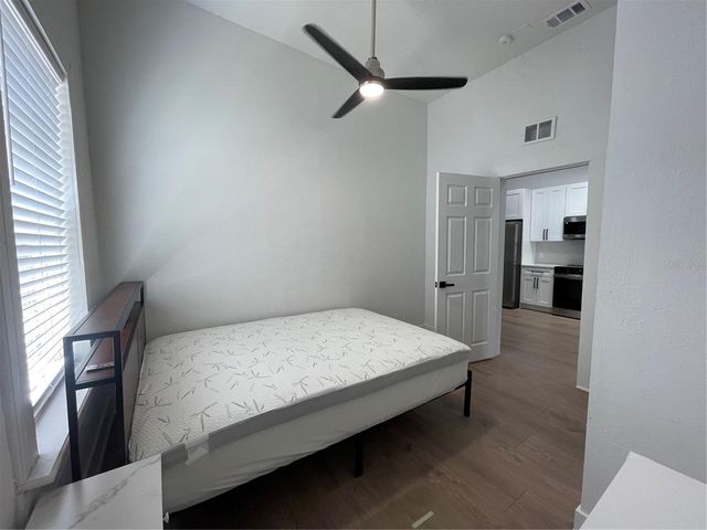 1106 W LA SALLE STREET, Tampa, FL 33607