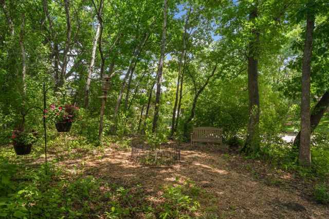 4824 Whispering Court, Eagan, MN 55122