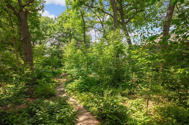 4824 Whispering Court, Eagan, MN 55122