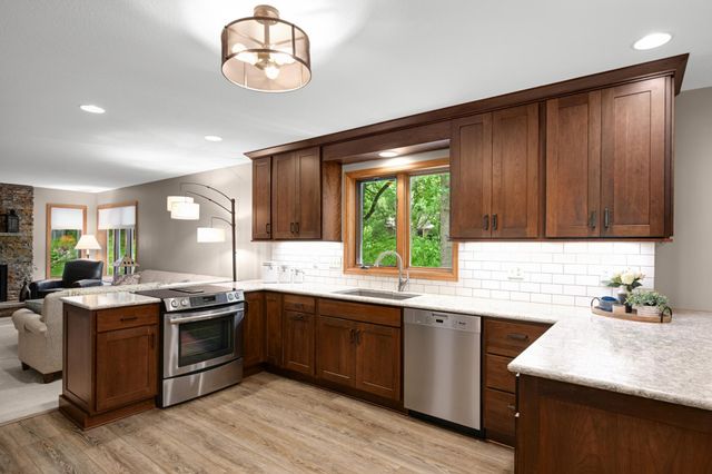 4824 Whispering Court, Eagan, MN 55122