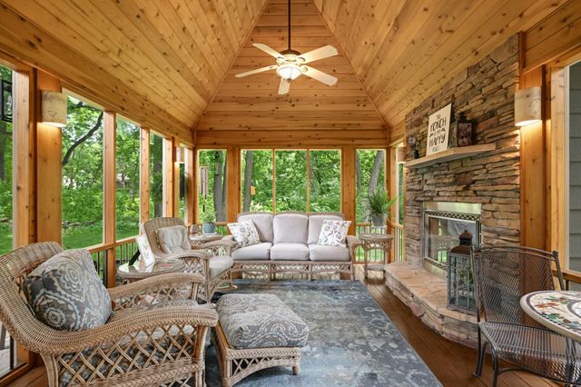 4824 Whispering Court, Eagan, MN 55122