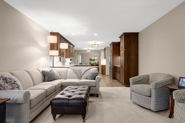 4824 Whispering Court, Eagan, MN 55122
